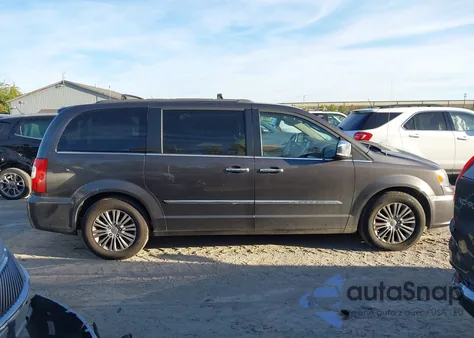2015 Chrysler Town & Country Touring-L из США, поврежденный, VIN 2C4RC1CG3FR525890